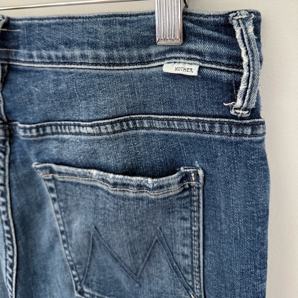 MOTHER Denim The Weekender Fray Jeans | Size 30 - Picture 9 of 11